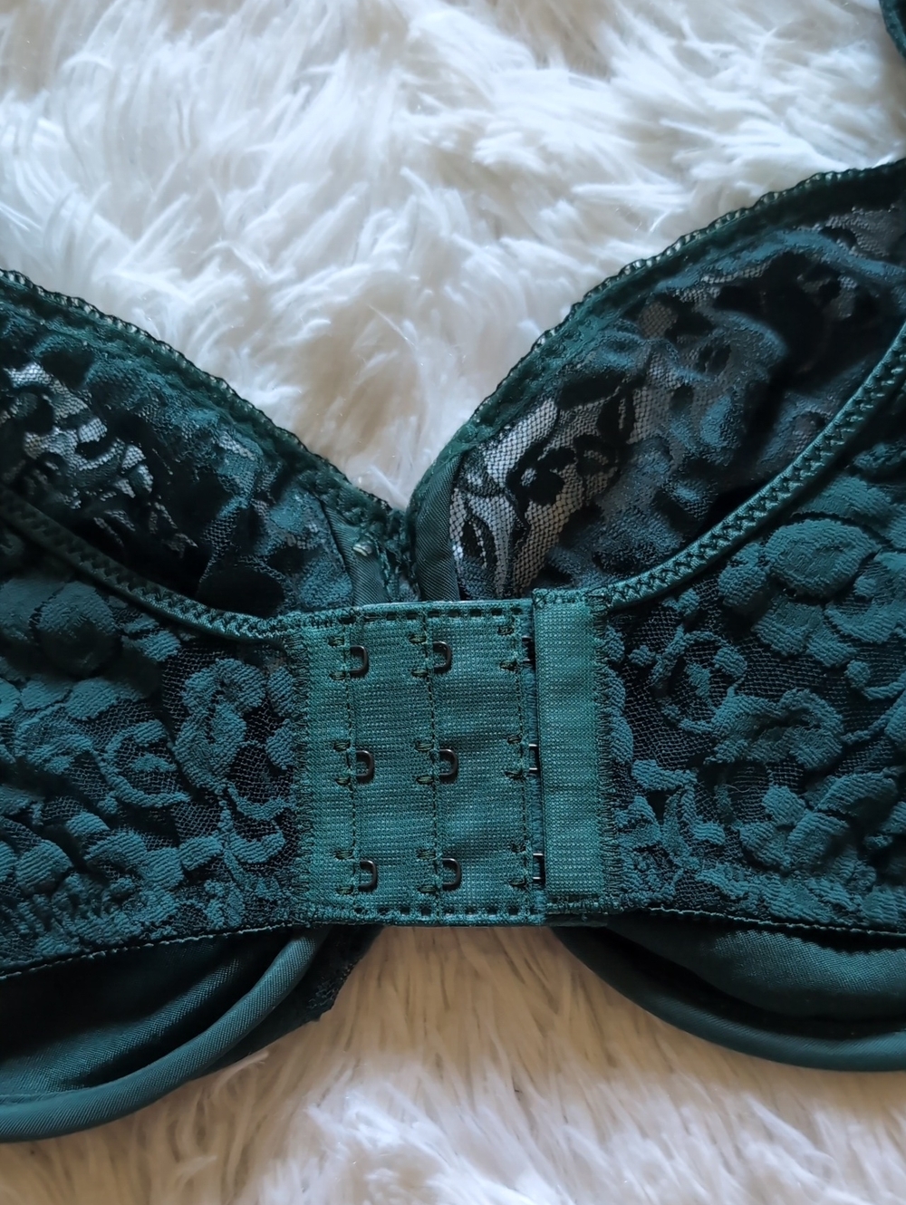 90s Vintage Lily of France Green Satin & Lace Unlined Bra w/ Underwire 36D - Picture 4 of 10